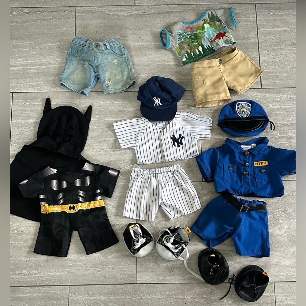 Build-A-Bear workshop clothes bundle